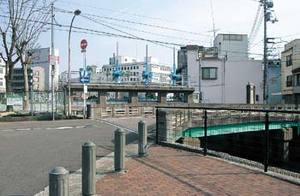 夢幸橋として登場する船場橋の写真